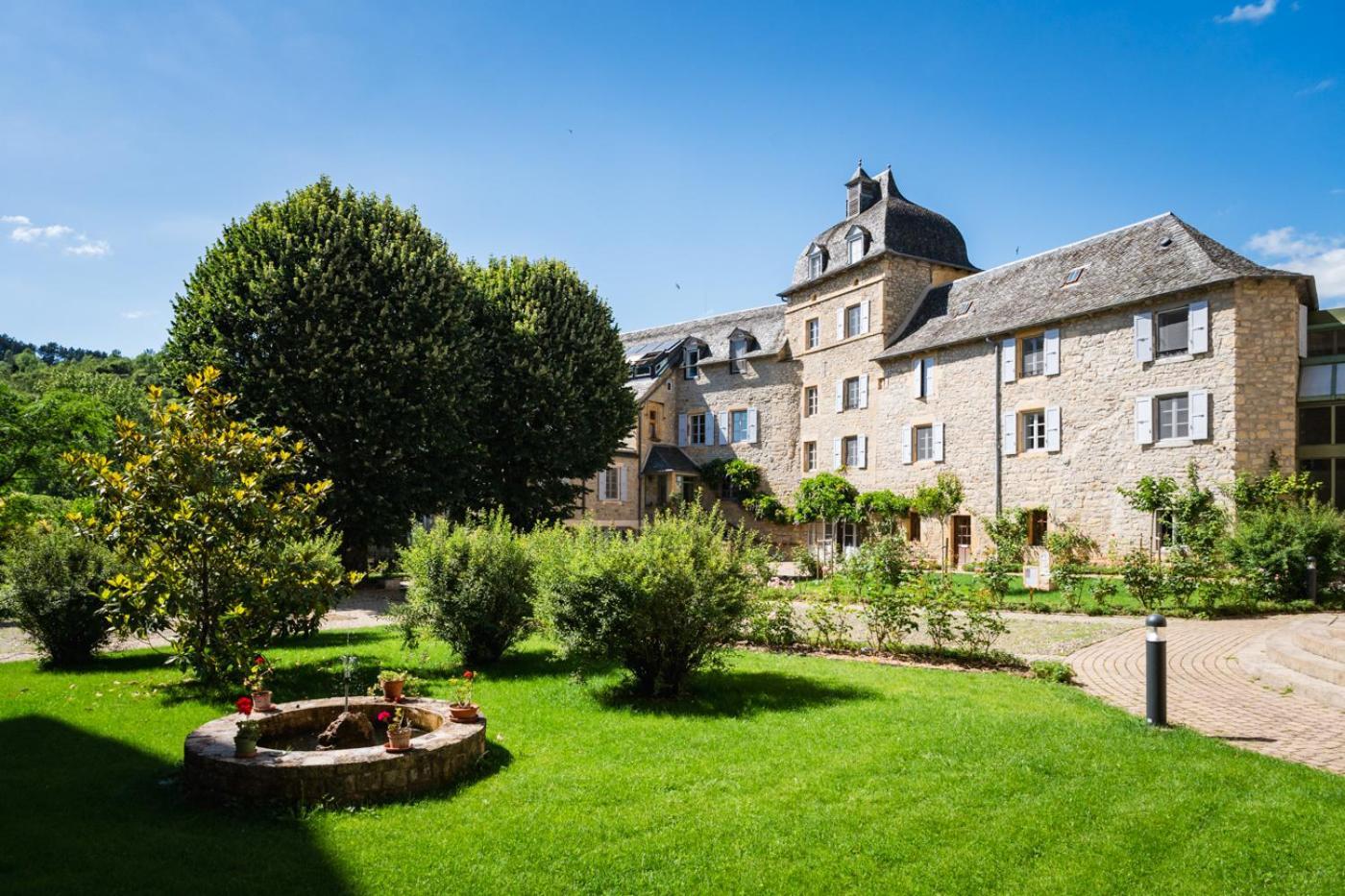 Accueil Du Couvent De Malet Otel Saint-Côme-dʼOlt Dış mekan fotoğraf